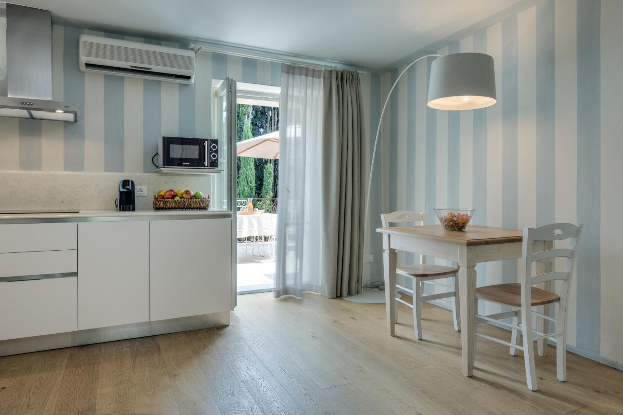 Rambaldi Apartments In Casa Nr 6 With Shared Terrace Bardolino Eksteriør bilde